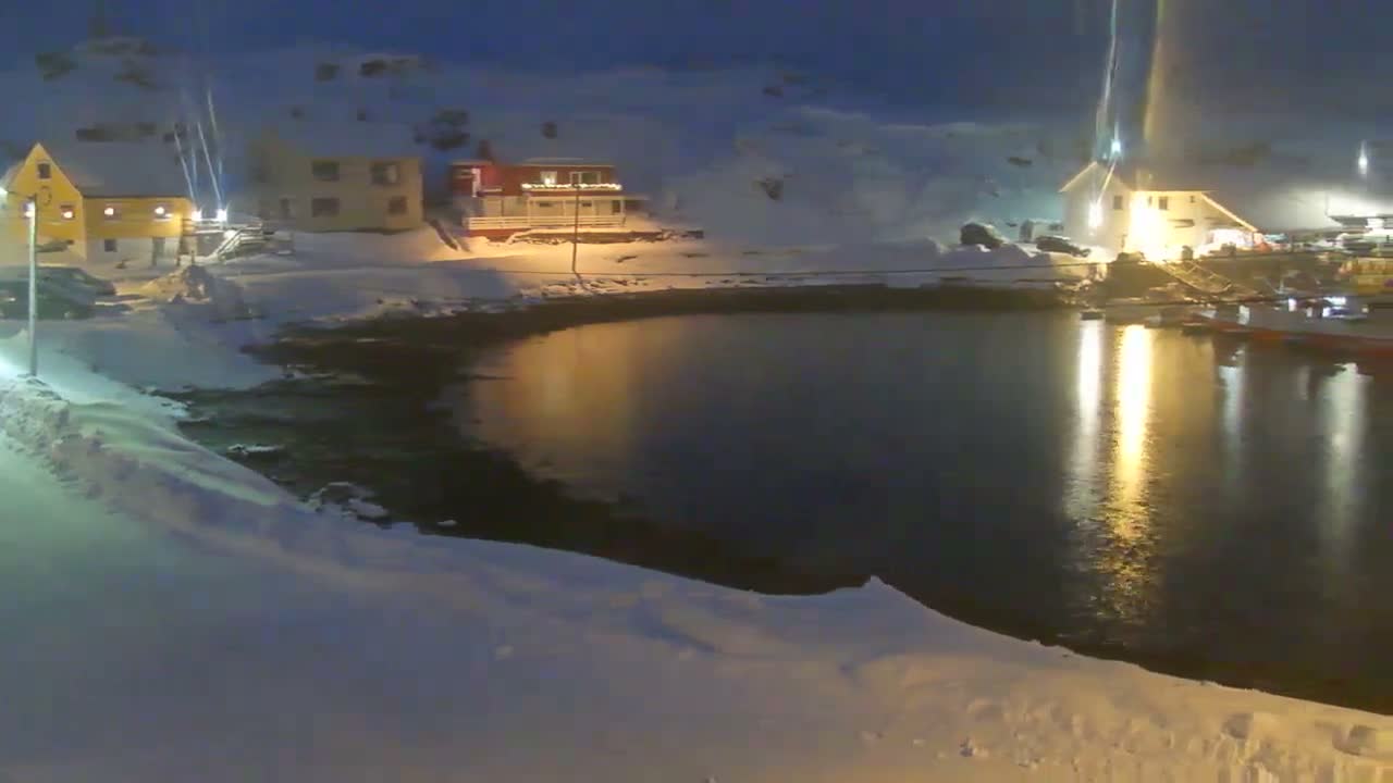 Kamøyvær (Kamoyvaer) Village & Nordkapp Havfiske (North Cape Sea Fishing Marina) Live Cam - Nordkapp, Vest-Finnmark, Finnmark, North Norway, Norway