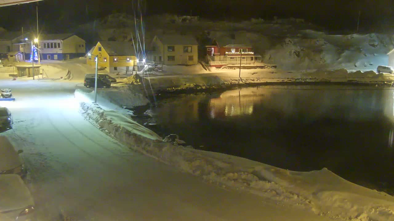 Kamøyvær (Kamoyvaer) Village & Nordkapp Havfiske (North Cape Sea Fishing Marina) Live Cam - Nordkapp, Vest-Finnmark, Finnmark, North Norway, Norway