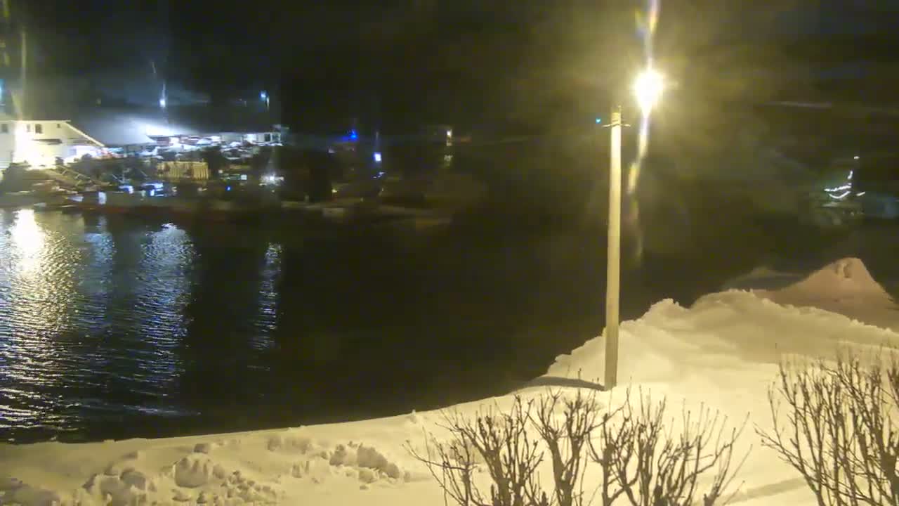 Kamøyvær (Kamoyvaer) Village & Nordkapp Havfiske (North Cape Sea Fishing Marina) Live Cam - Nordkapp, Vest-Finnmark, Finnmark, North Norway, Norway