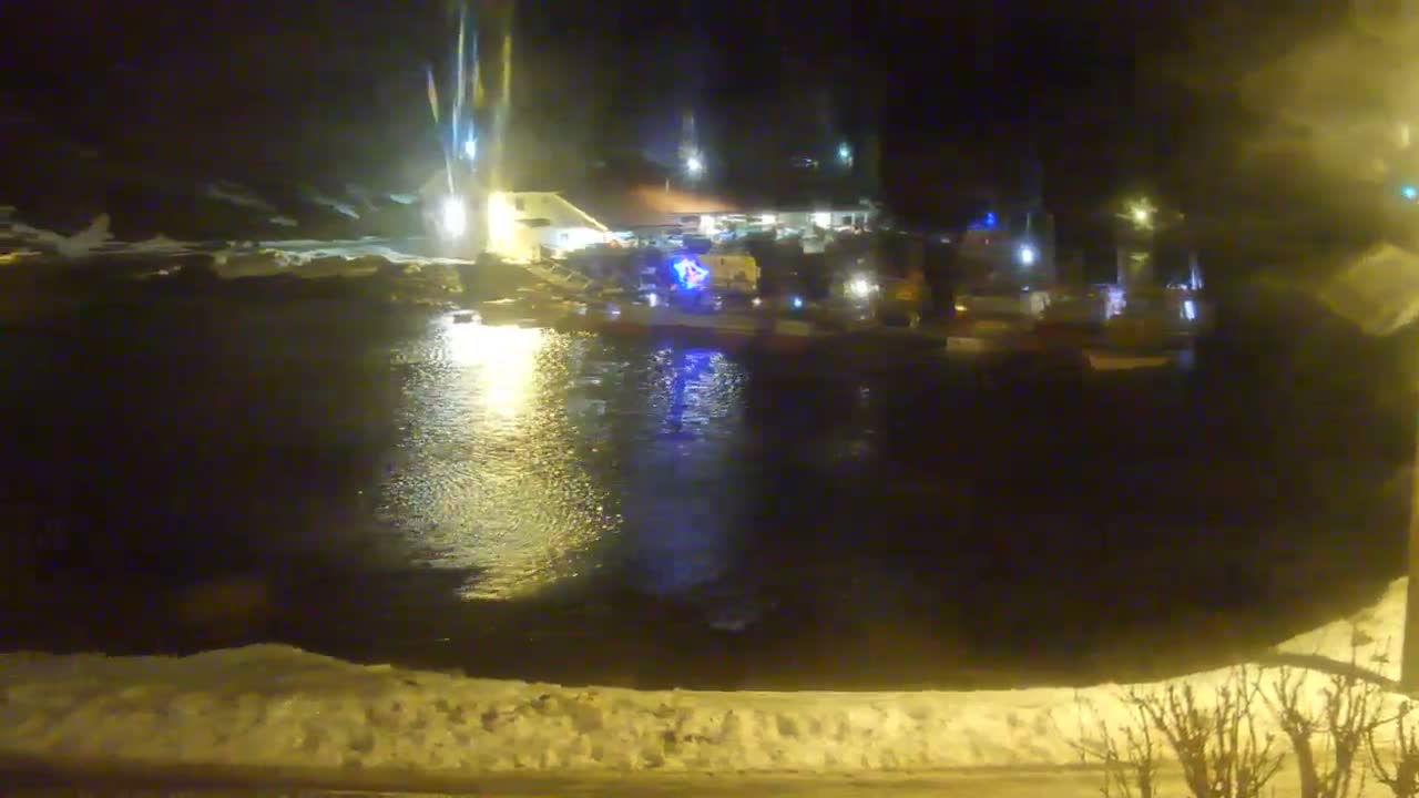 Kamøyvær (Kamoyvaer) Village & Nordkapp Havfiske (North Cape Sea Fishing Marina) Live Cam - Nordkapp, Vest-Finnmark, Finnmark, North Norway, Norway