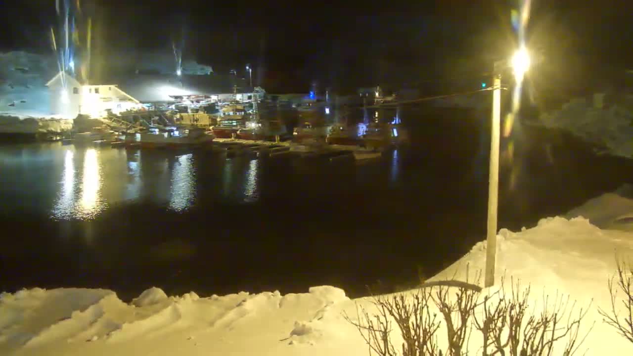 Kamøyvær (Kamoyvaer) Village & Nordkapp Havfiske (North Cape Sea Fishing Marina) Live Cam - Nordkapp, Vest-Finnmark, Finnmark, North Norway, Norway