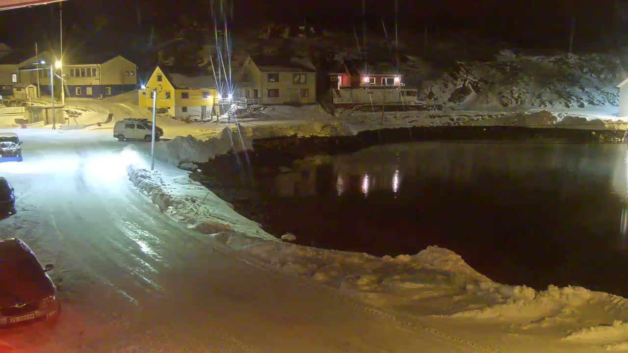 Kamøyvær (Kamoyvaer) Village & Nordkapp Havfiske (North Cape Sea Fishing Marina) Live Cam - Nordkapp, Vest-Finnmark, Finnmark, North Norway, Norway