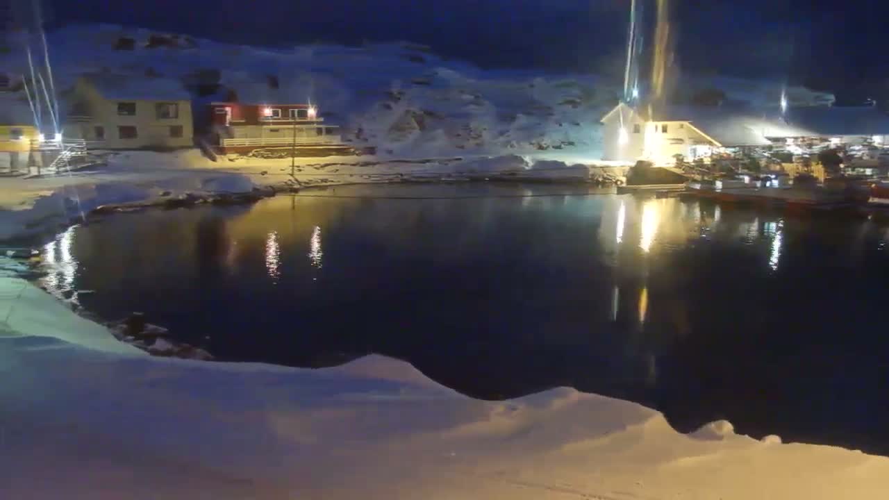 Kamøyvær (Kamoyvaer) Village & Nordkapp Havfiske (North Cape Sea Fishing Marina) Live Cam - Nordkapp, Vest-Finnmark, Finnmark, North Norway, Norway