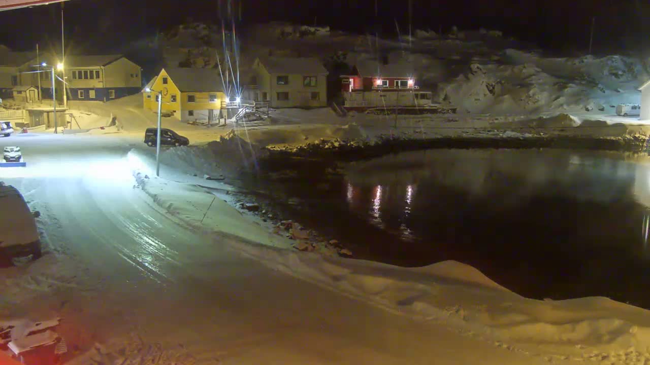 Kamøyvær (Kamoyvaer) Village & Nordkapp Havfiske (North Cape Sea Fishing Marina) Live Cam - Nordkapp, Vest-Finnmark, Finnmark, North Norway, Norway