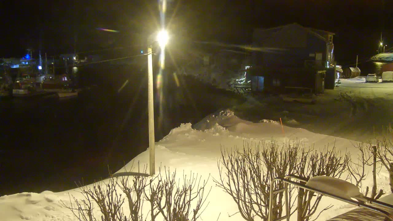 Kamøyvær (Kamoyvaer) Village & Nordkapp Havfiske (North Cape Sea Fishing Marina) Live Cam - Nordkapp, Vest-Finnmark, Finnmark, North Norway, Norway