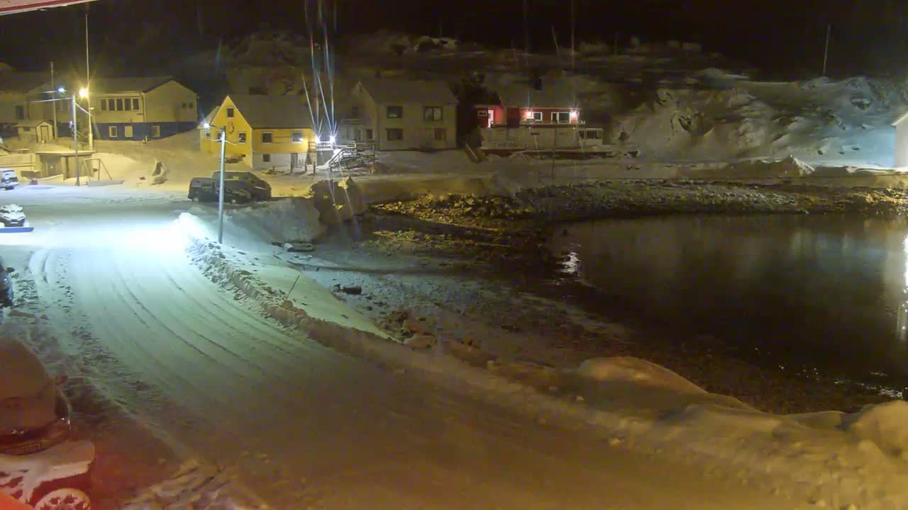 Kamøyvær (Kamoyvaer) Village & Nordkapp Havfiske (North Cape Sea Fishing Marina) Live Cam - Nordkapp, Vest-Finnmark, Finnmark, North Norway, Norway