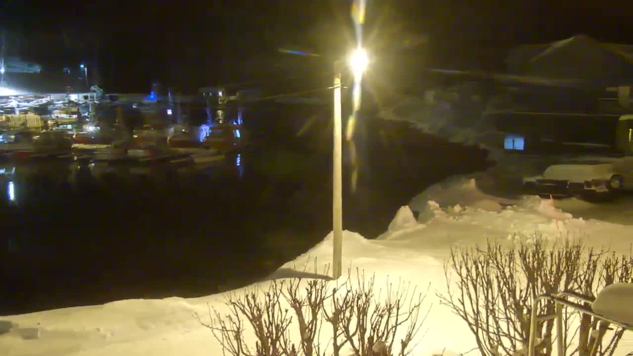Kamøyvær (Kamoyvaer) Village & Nordkapp Havfiske (North Cape Sea Fishing Marina) Live Cam - Nordkapp, Vest-Finnmark, Finnmark, North Norway, Norway