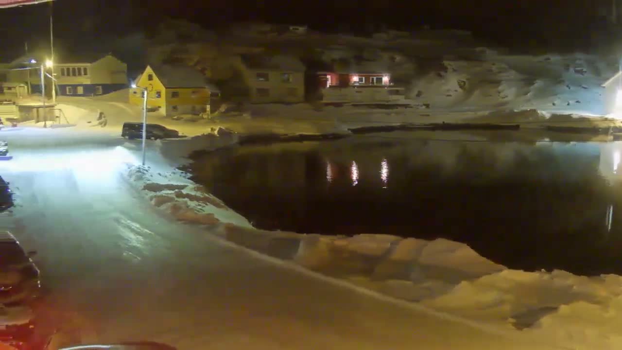 Kamøyvær (Kamoyvaer) Village & Nordkapp Havfiske (North Cape Sea Fishing Marina) Live Cam - Nordkapp, Vest-Finnmark, Finnmark, North Norway, Norway