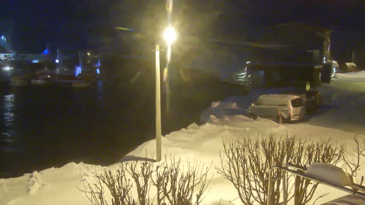 Kamøyvær (Kamoyvaer) Village & Nordkapp Havfiske (North Cape Sea Fishing Marina) Live Cam - Nordkapp, Vest-Finnmark, Finnmark, North Norway, Norway