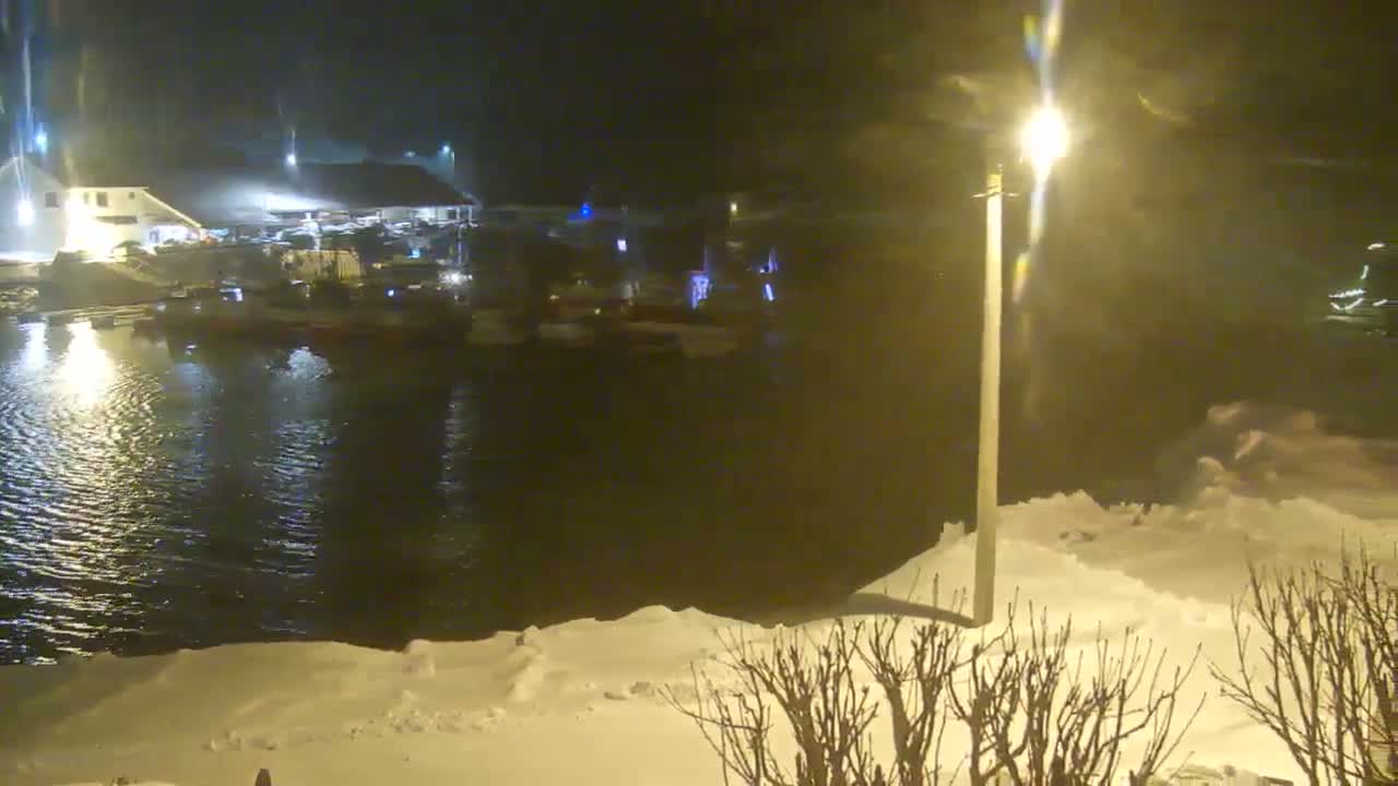 Kamøyvær (Kamoyvaer) Village & Nordkapp Havfiske (North Cape Sea Fishing Marina) Live Cam - Nordkapp, Vest-Finnmark, Finnmark, North Norway, Norway