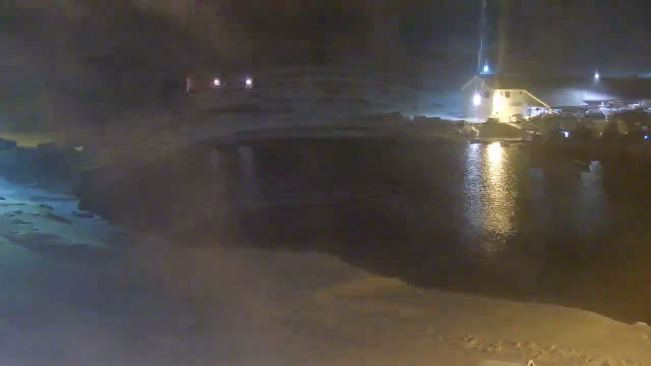 Kamøyvær (Kamoyvaer) Village & Nordkapp Havfiske (North Cape Sea Fishing Marina) Live Cam - Nordkapp, Vest-Finnmark, Finnmark, North Norway, Norway