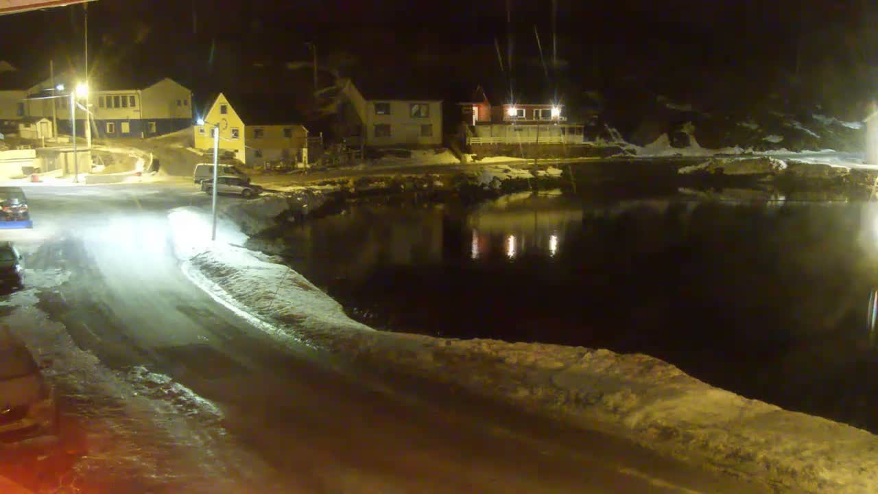 Kamøyvær (Kamoyvaer) Village & Nordkapp Havfiske (North Cape Sea Fishing Marina) Live Cam - Nordkapp, Vest-Finnmark, Finnmark, North Norway, Norway