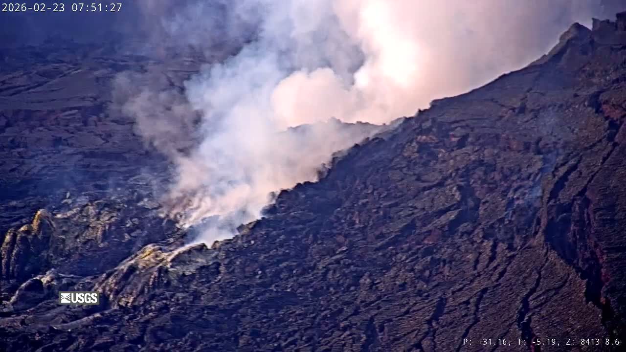 Hawaii , Kilauea Volcano, West Halemaʻumaʻu Crater  Live Cam - Volcano, Big Island, Hawaii, USA
