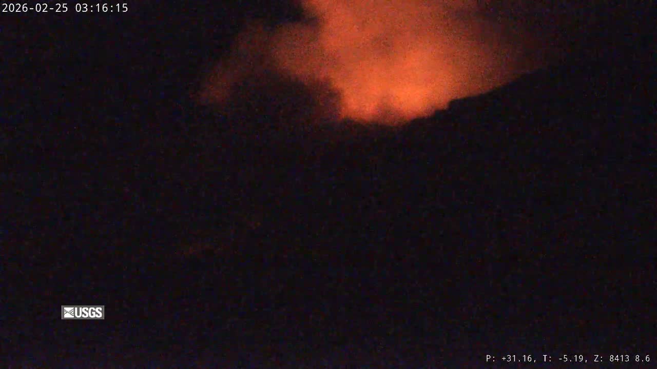 Hawaii , Kilauea Volcano, West Halemaʻumaʻu Crater  Live Cam - Volcano, Big Island, Hawaii, USA