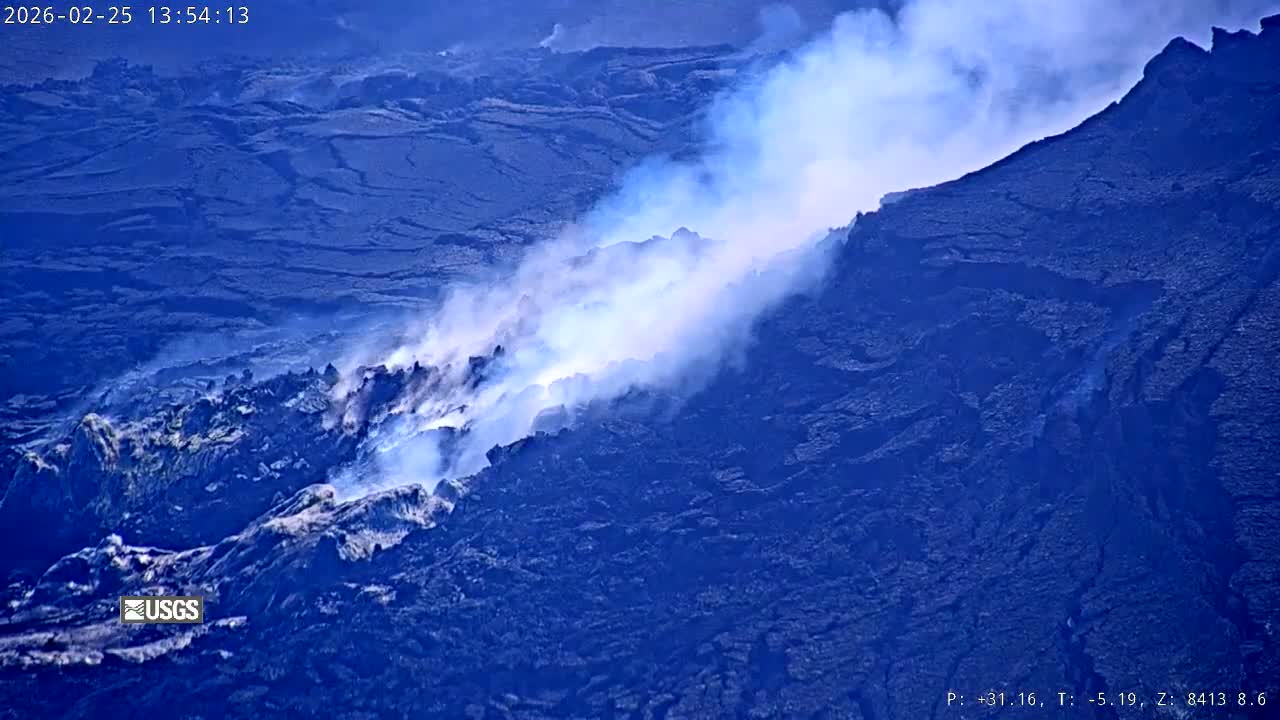 Hawaii , Kilauea Volcano, West Halemaʻumaʻu Crater  Live Cam - Volcano, Big Island, Hawaii, USA