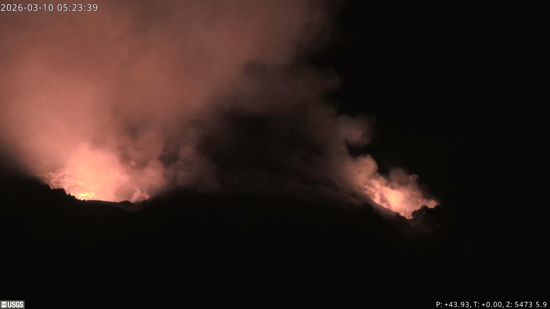Hawaii , Kilauea Volcano, South Halemaʻumaʻu Crater Live Cam - Volcano, Big Island, Hawaii, USA