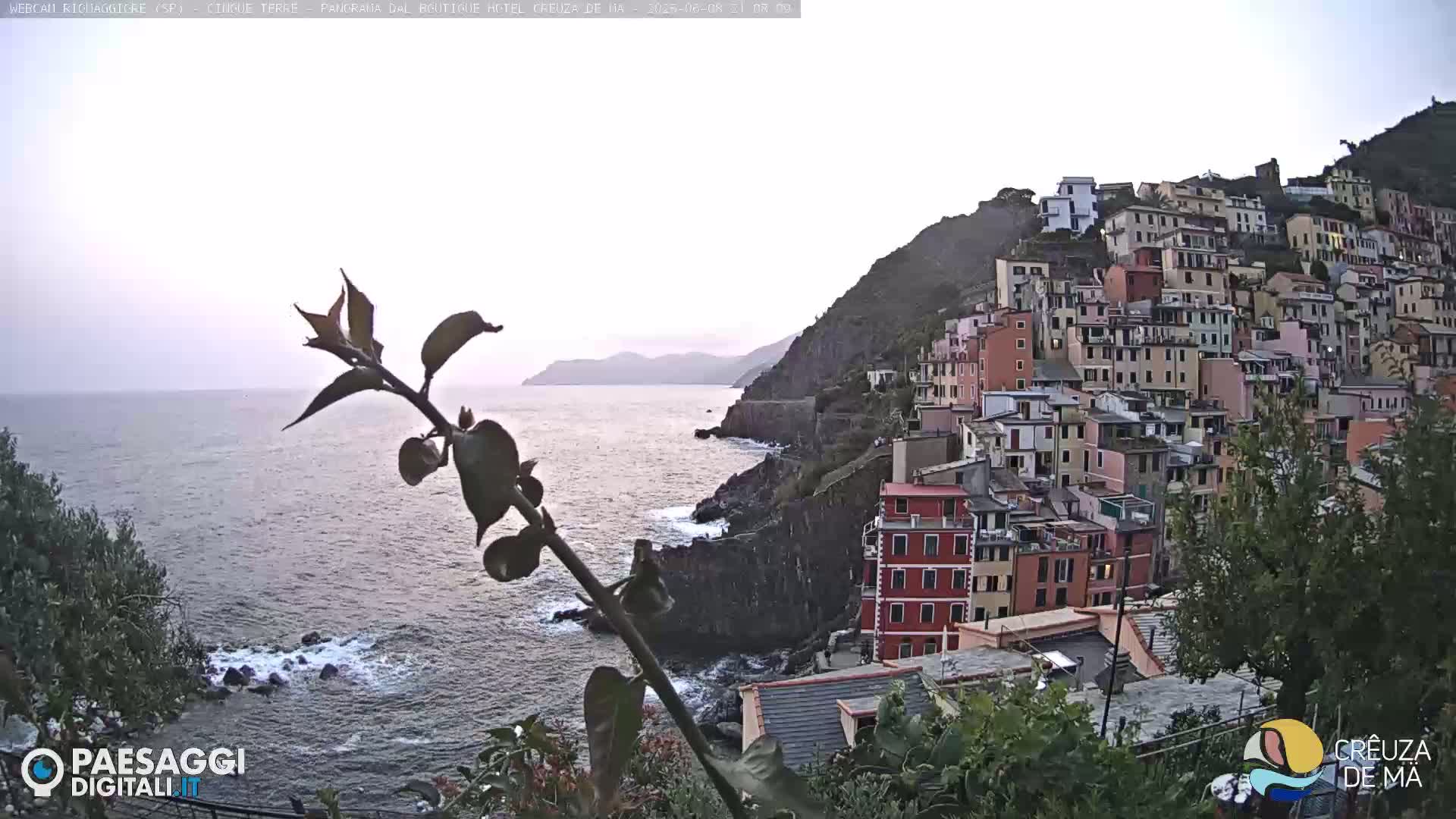 Riomaggiore Live Cam  - La Spezia, Liguria, Italy