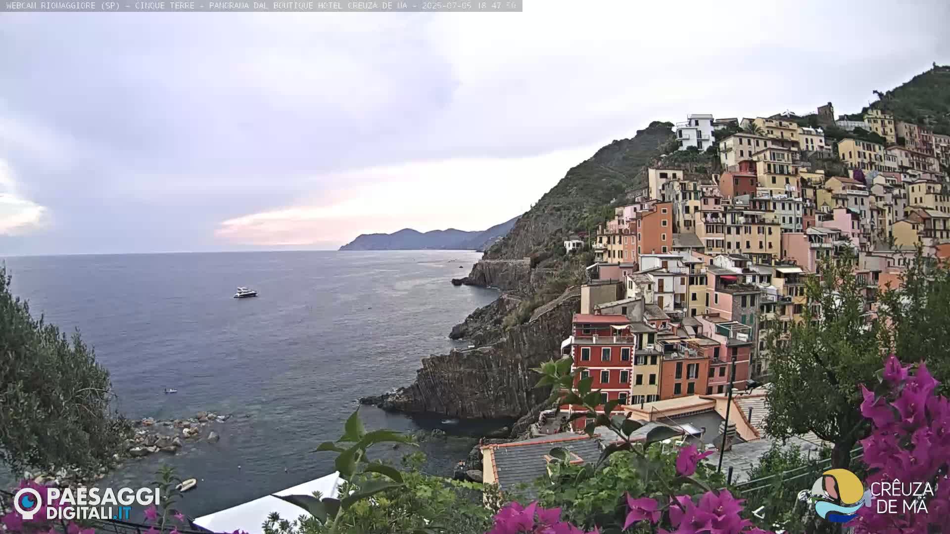 Cinque Terre, Riomaggiore Village Live Cam  - La Spezia, Liguria, Italy