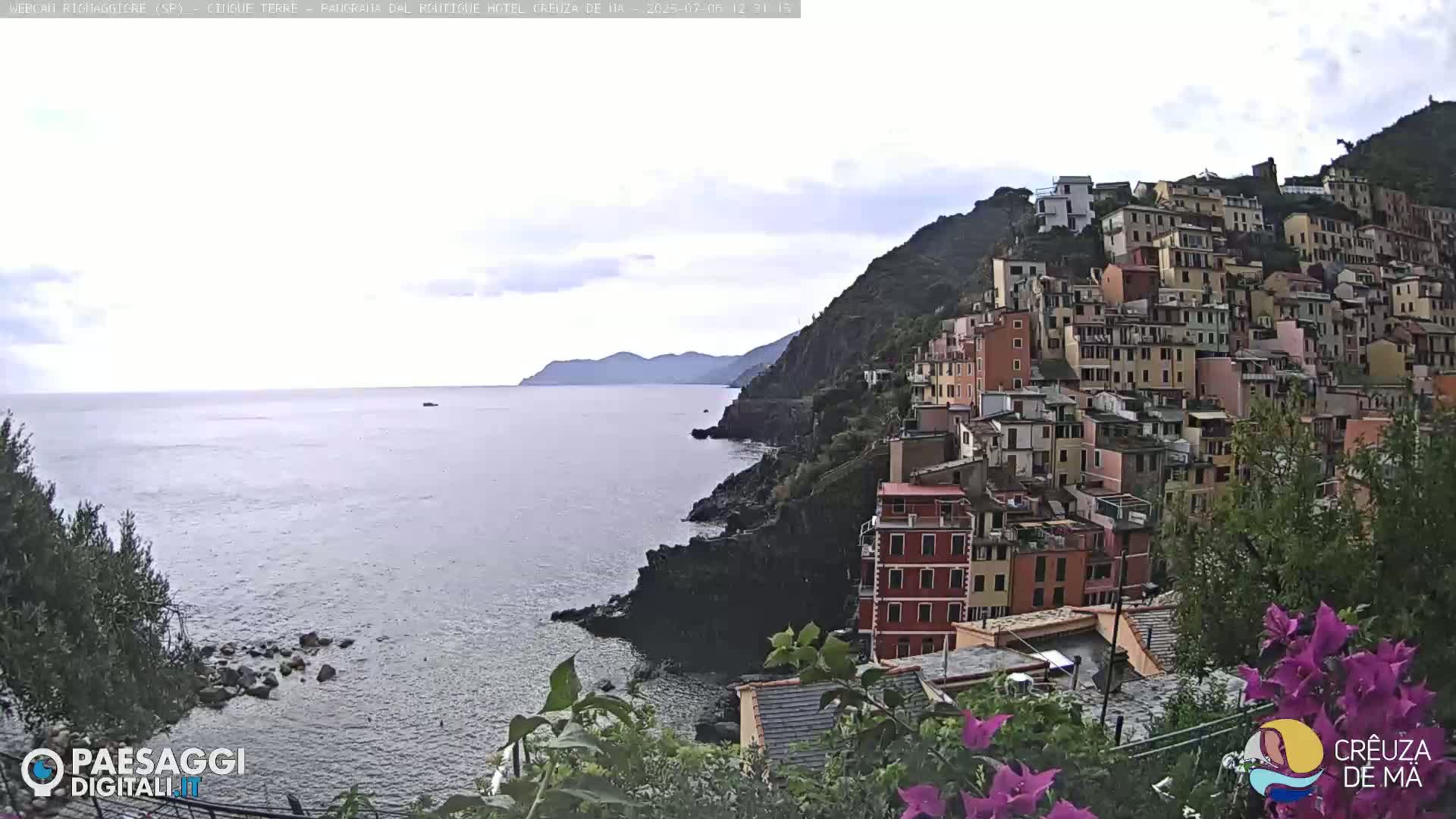 Cinque Terre, Riomaggiore Village Live Cam  - La Spezia, Liguria, Italy