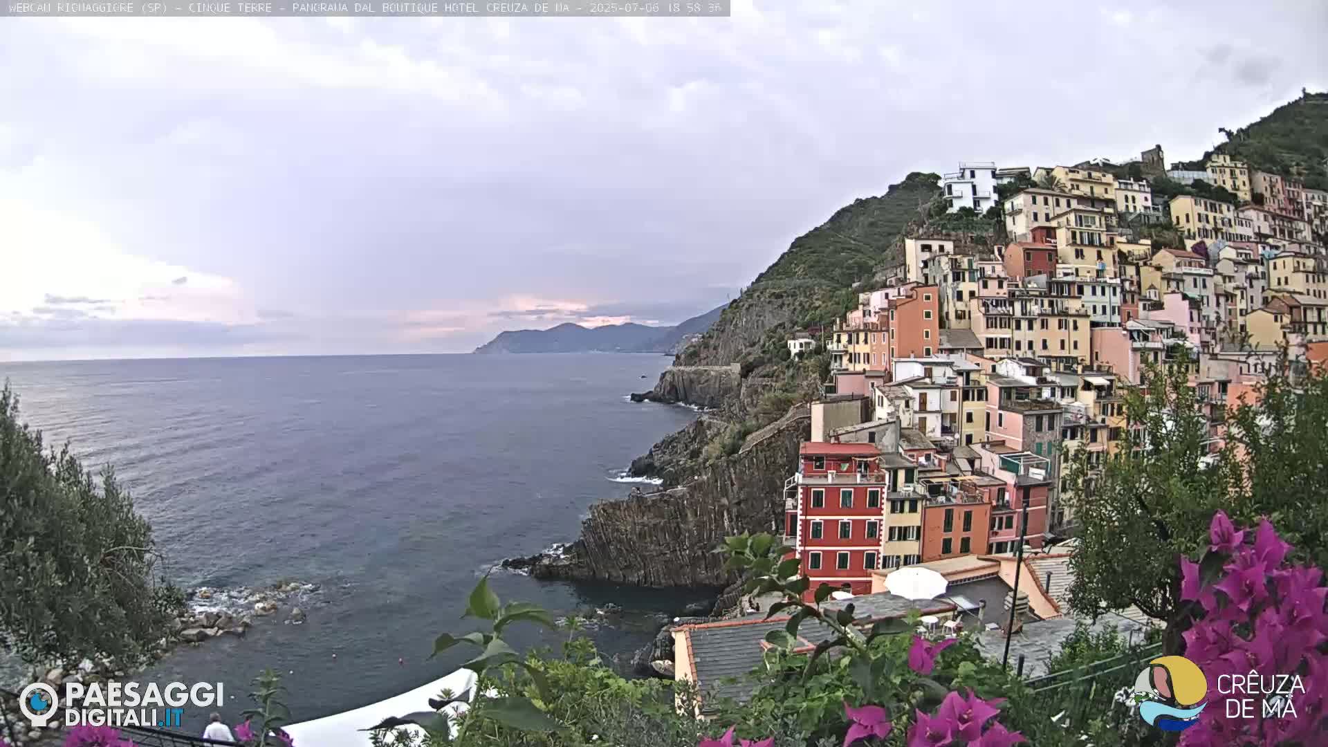 Cinque Terre, Riomaggiore Village Live Cam  - La Spezia, Liguria, Italy