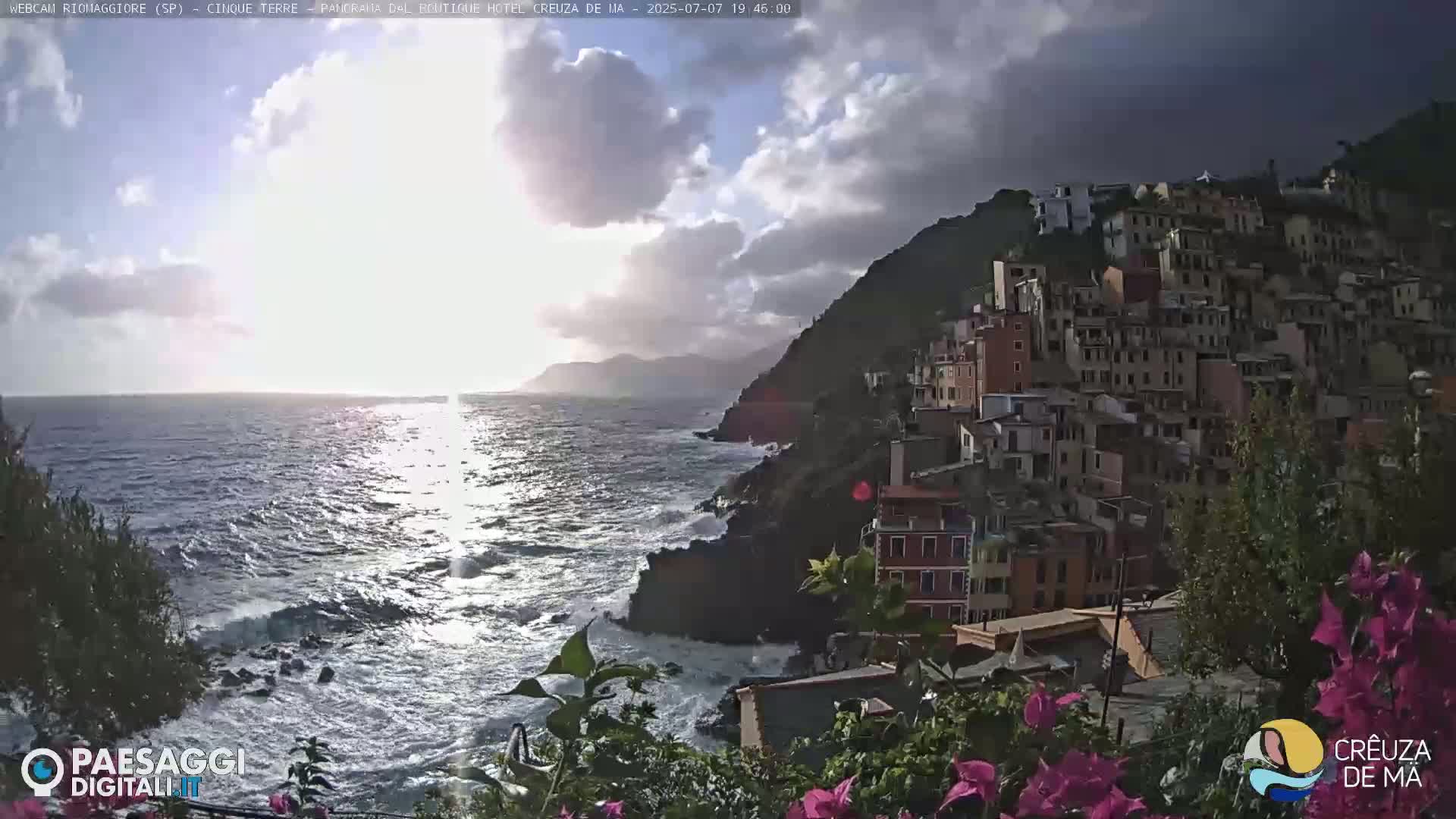 Cinque Terre, Riomaggiore Village Live Cam  - La Spezia, Liguria, Italy
