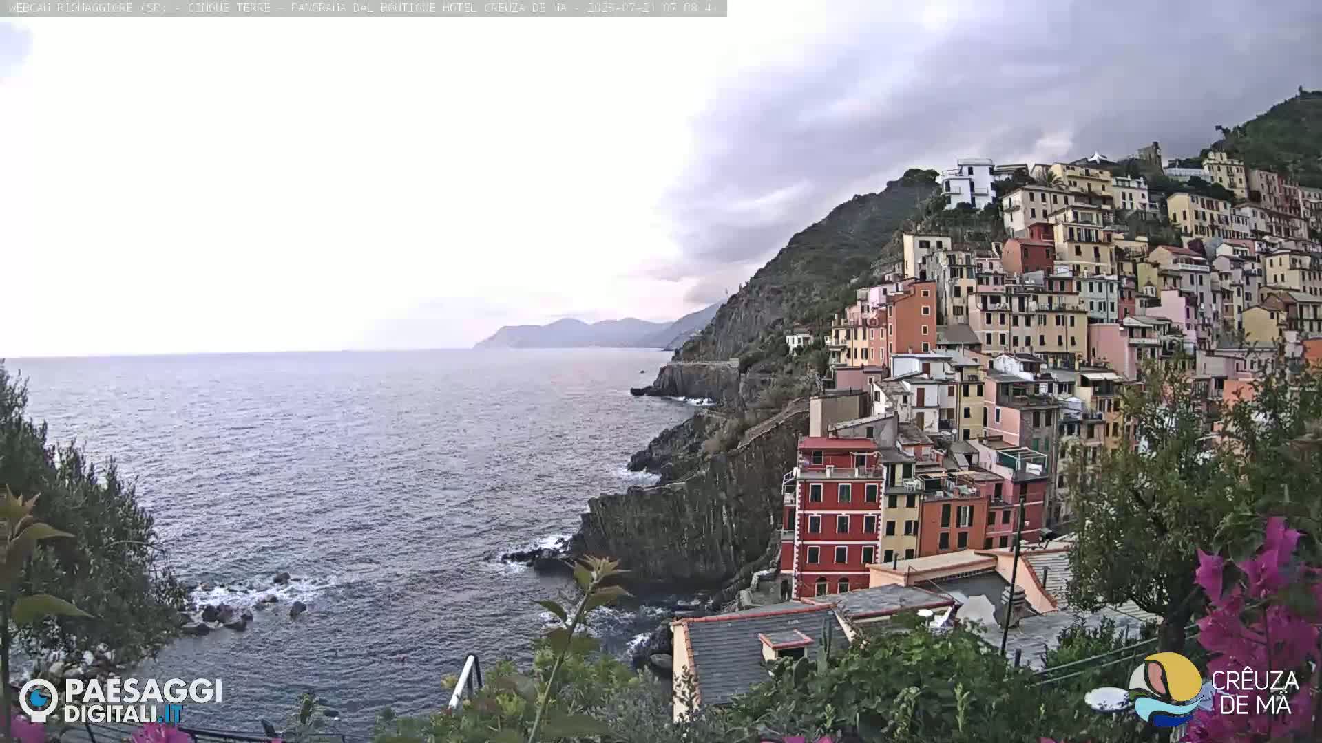 Cinque Terre, Riomaggiore Village Live Cam  - La Spezia, Liguria, Italy