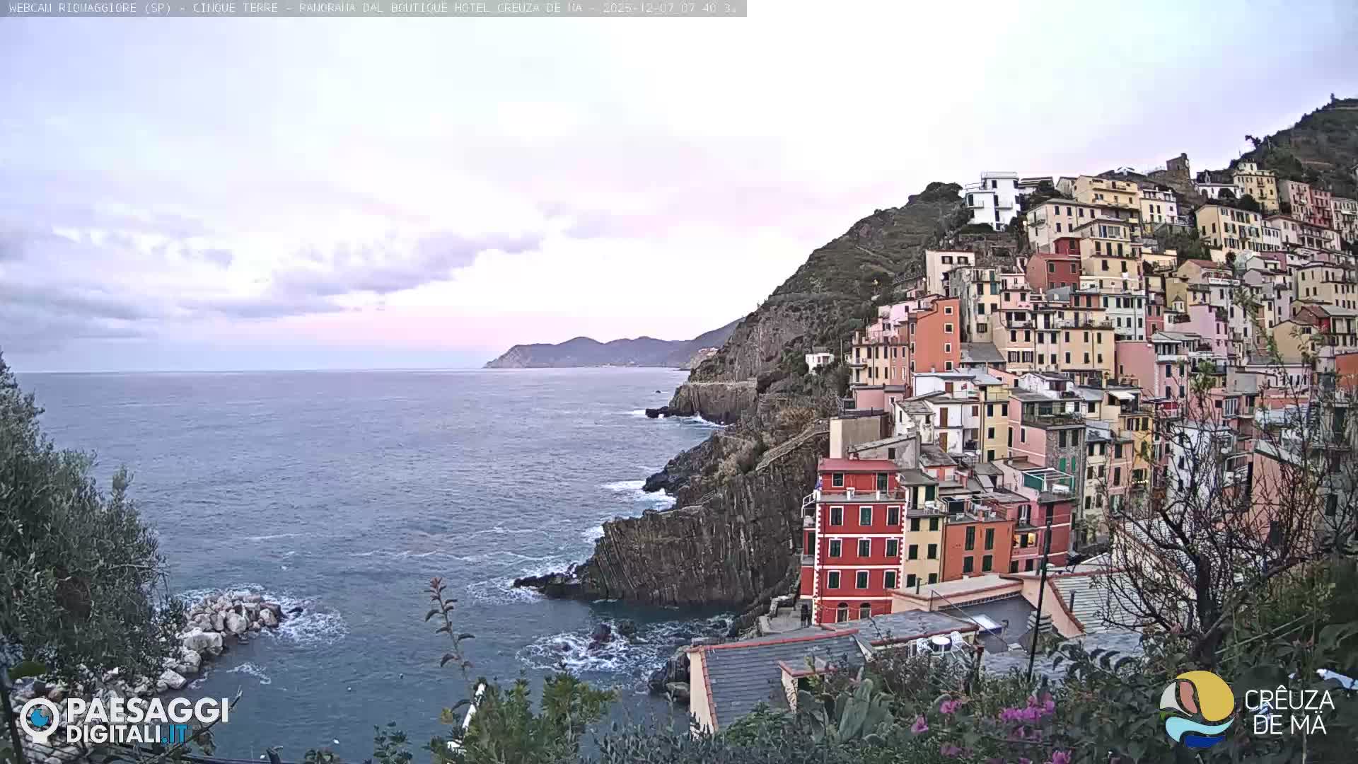 Cinque Terre, Riomaggiore Village Live Cam  - La Spezia, Liguria, Italy