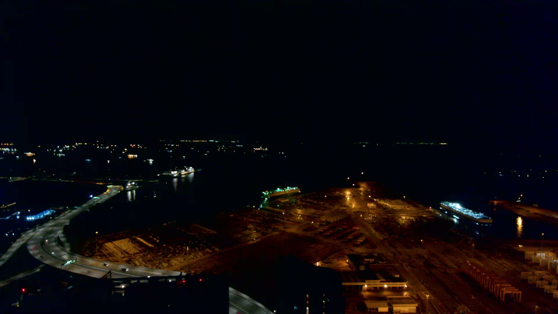 Singapore, Tanjong Pagar Port Terminal & Singapore Strait Skyline Live Cam - Tanjong Pagar, Downtown Core, Central, Area, Central Singapore, Singapore