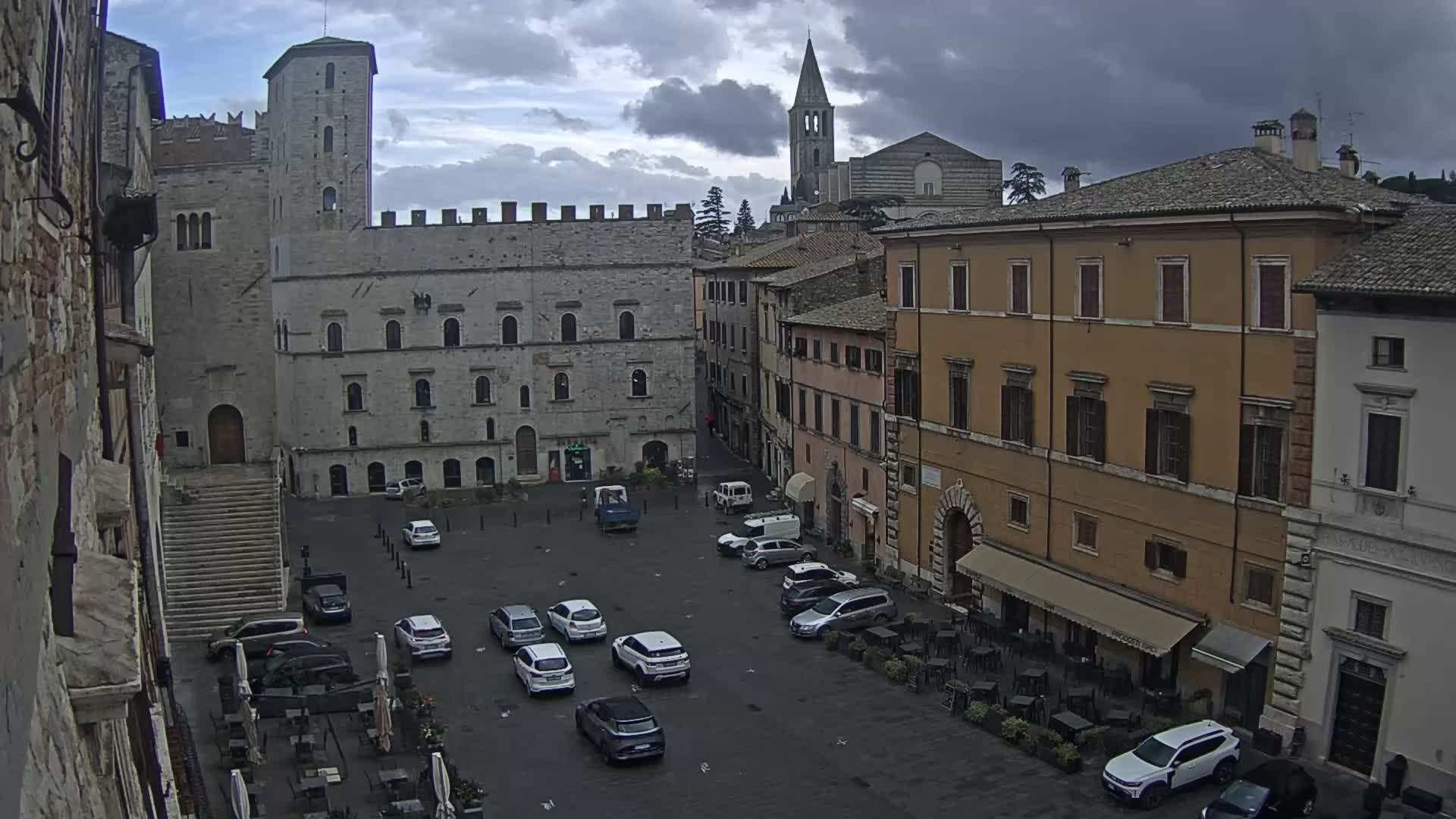 Todi, Piazza del Popolo Square Live Cam - Todi, Perugia, Umbria, Italia