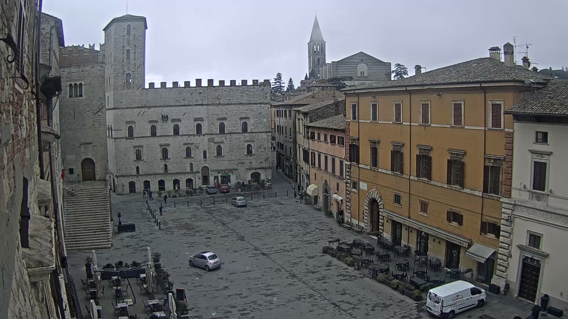 Todi, Piazza del Popolo Square Live Cam - Todi, Perugia, Umbria, Italia