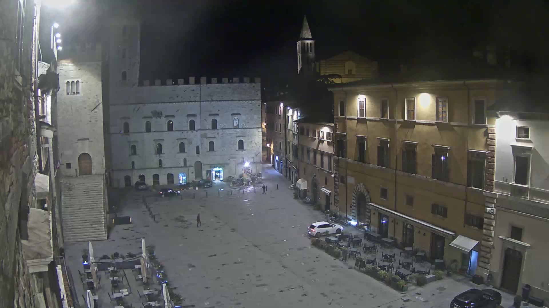 Todi, Piazza del Popolo Square Live Cam - Todi, Perugia, Umbria, Italia