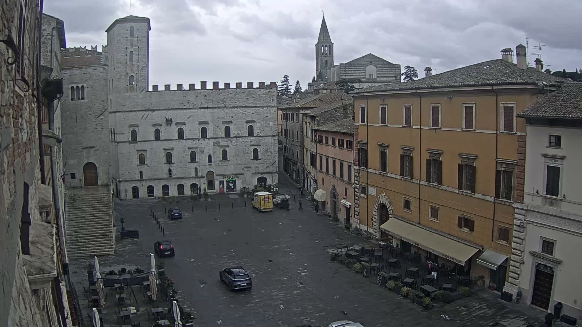 Todi, Piazza del Popolo Square Live Cam - Todi, Perugia, Umbria, Italia