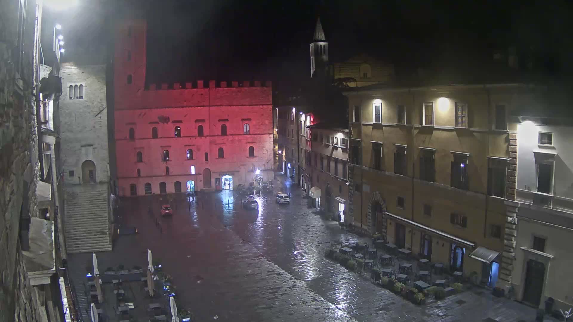 Todi, Piazza del Popolo Square Live Cam - Todi, Perugia, Umbria, Italia