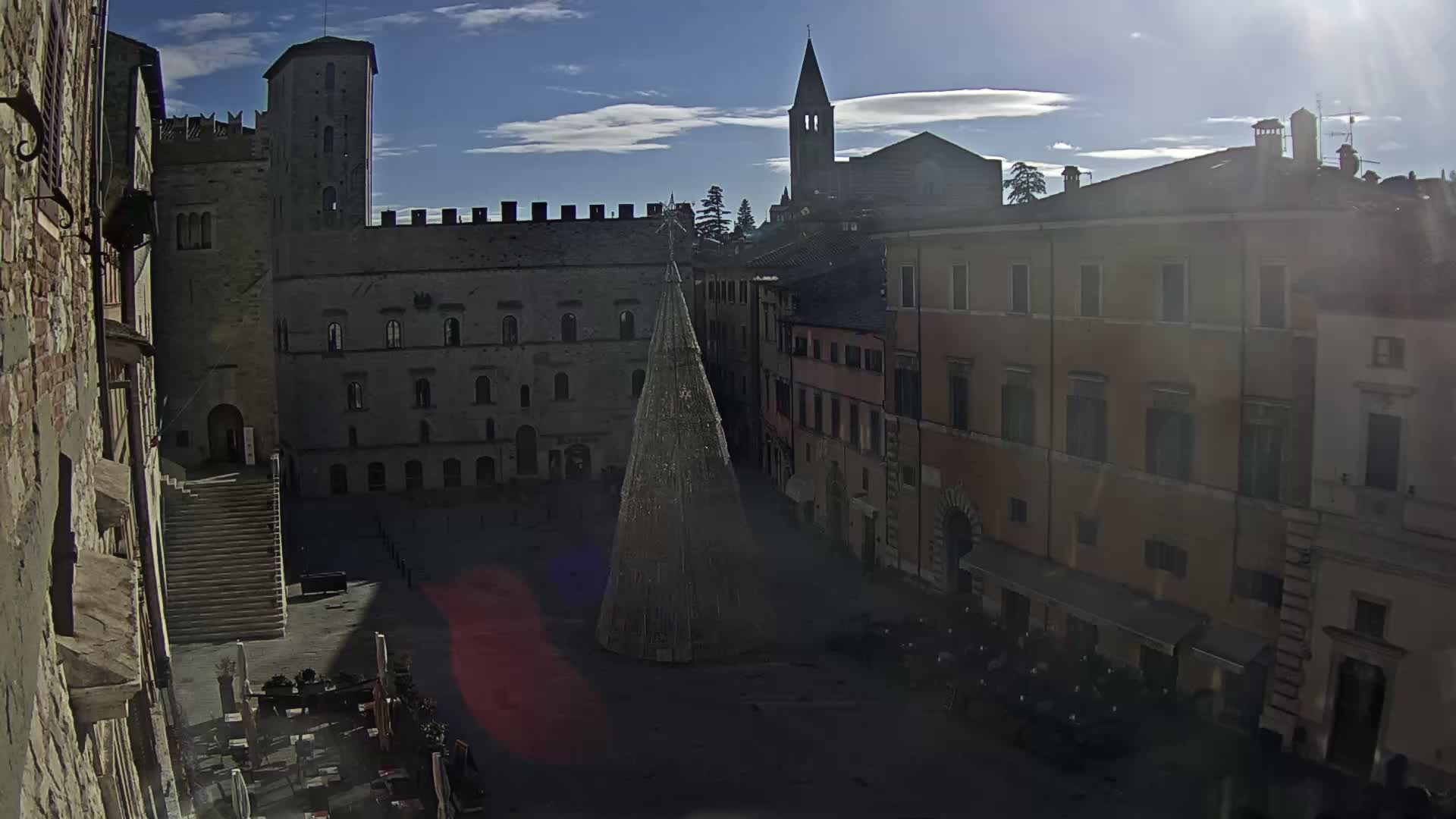 Todi, Piazza del Popolo Square Live Cam - Todi, Perugia, Umbria, Italia