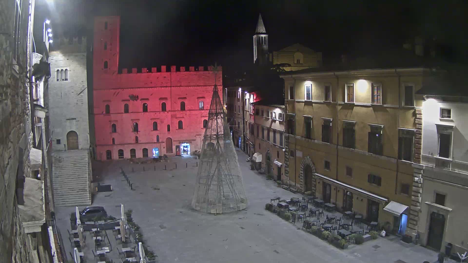 Todi, Piazza del Popolo Square Live Cam - Todi, Perugia, Umbria, Italia