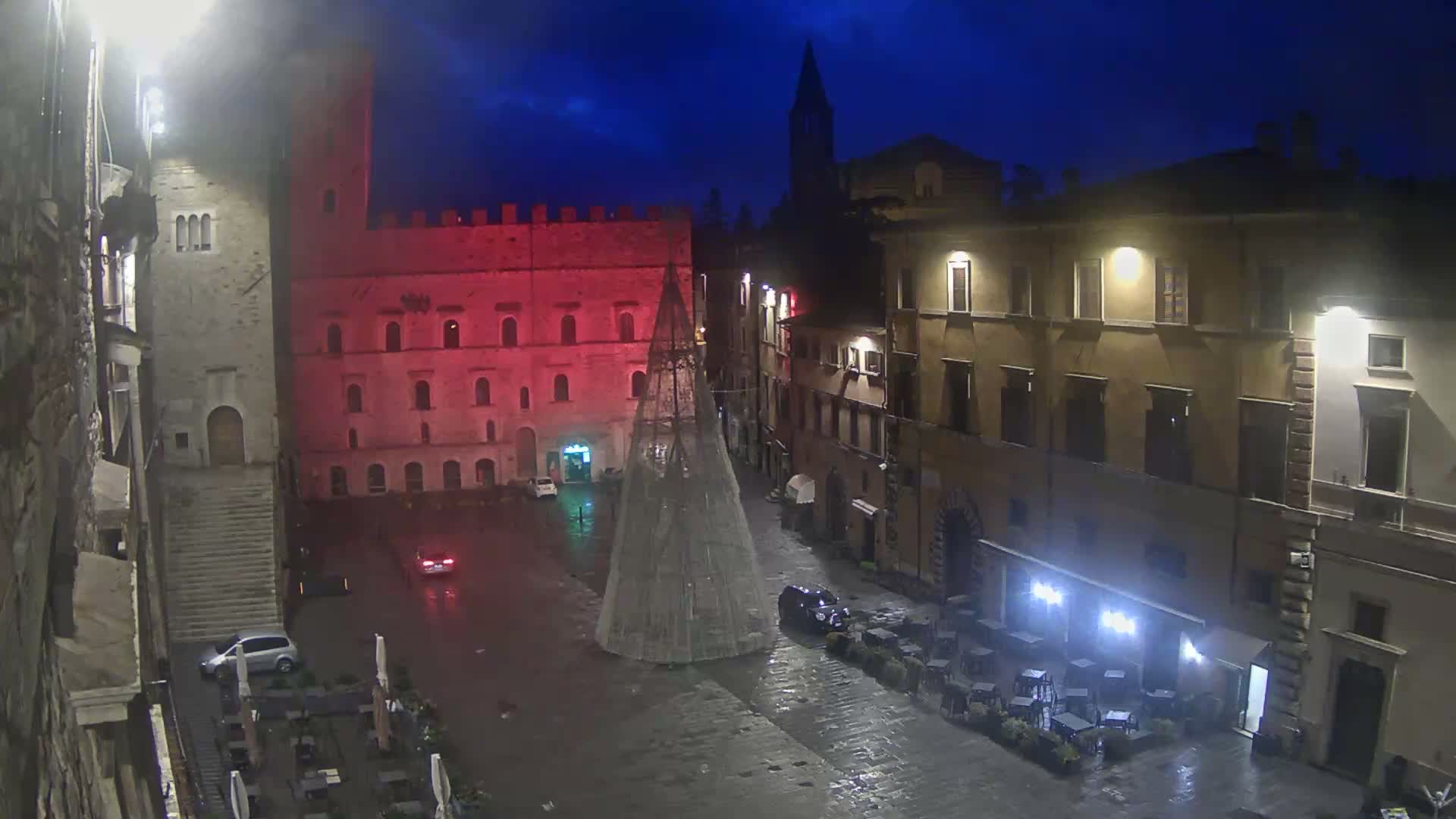 Todi, Piazza del Popolo Square Live Cam - Todi, Perugia, Umbria, Italia