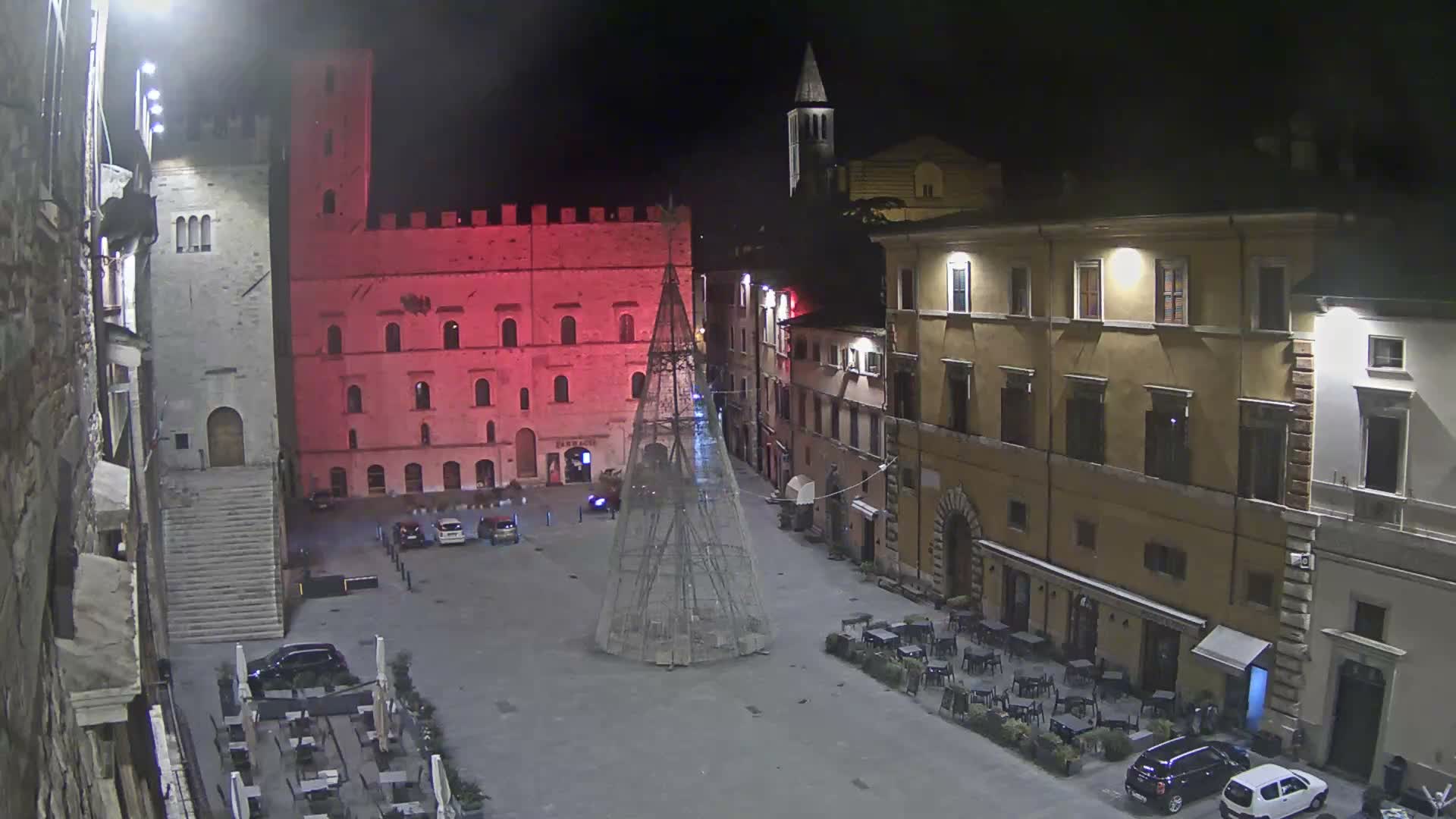 Todi, Piazza del Popolo Square Live Cam - Todi, Perugia, Umbria, Italia
