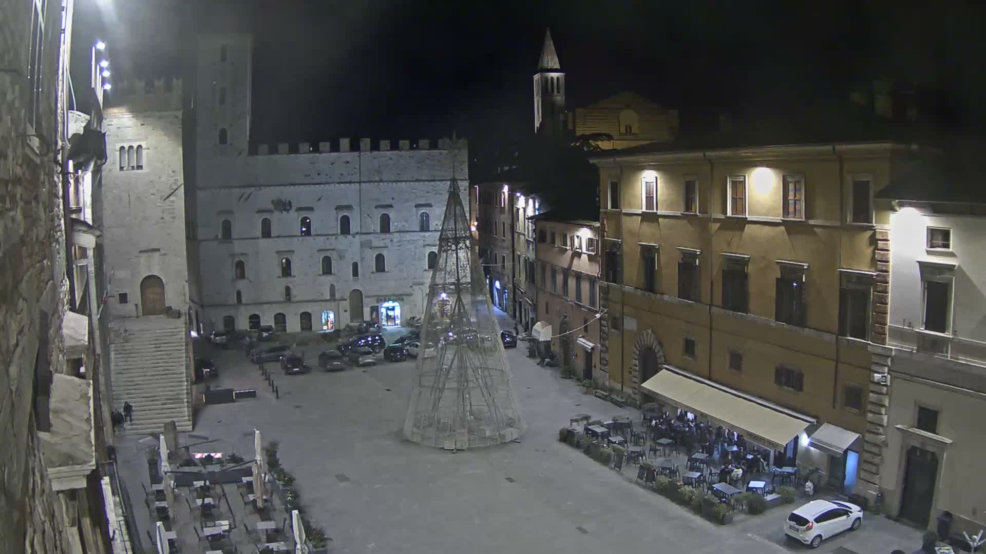 Todi, Piazza del Popolo Square Live Cam - Todi, Perugia, Umbria, Italia