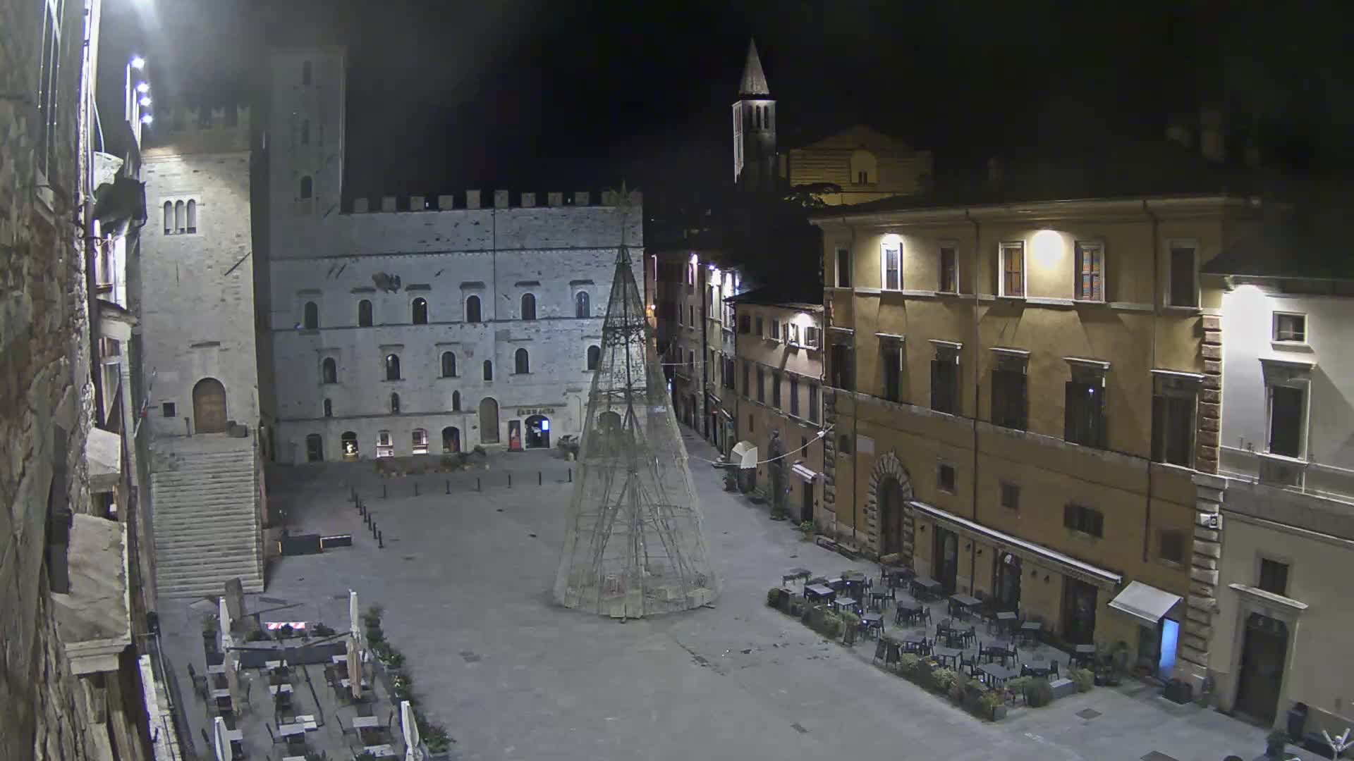 Todi, Piazza del Popolo Square Live Cam - Todi, Perugia, Umbria, Italia