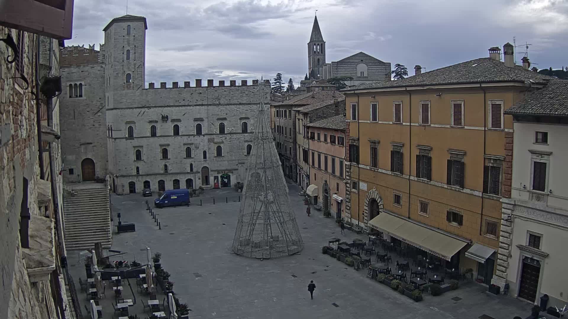 Todi, Piazza del Popolo Square Live Cam - Todi, Perugia, Umbria, Italia