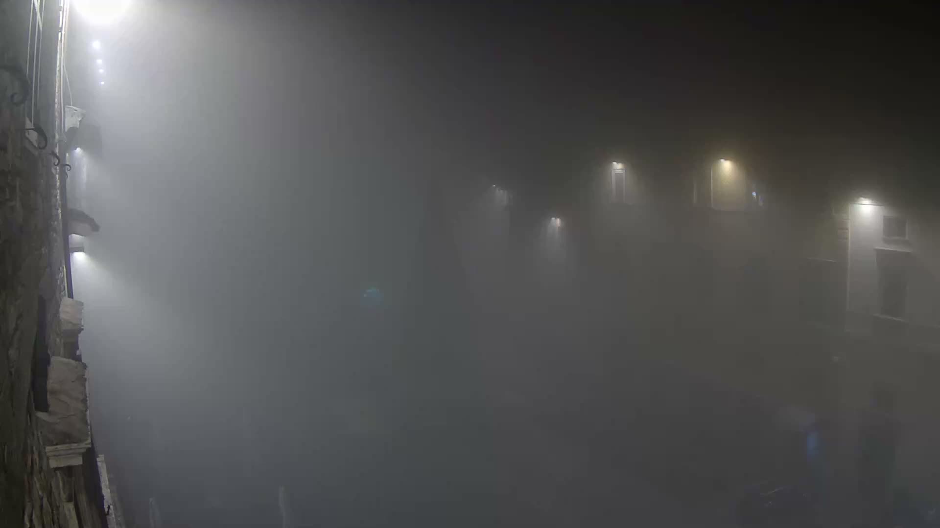 Todi, Piazza del Popolo Square Live Cam - Todi, Perugia, Umbria, Italia