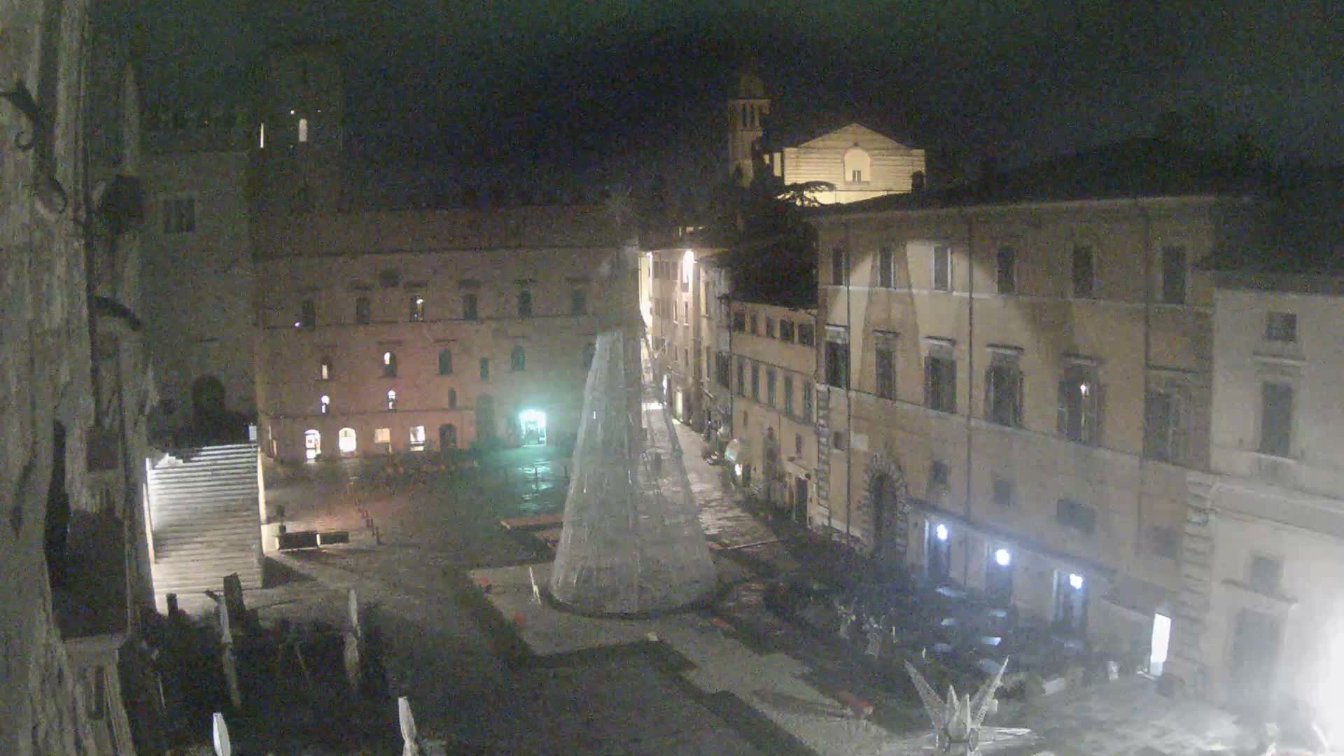 Todi, Piazza del Popolo Square Live Cam - Todi, Perugia, Umbria, Italia