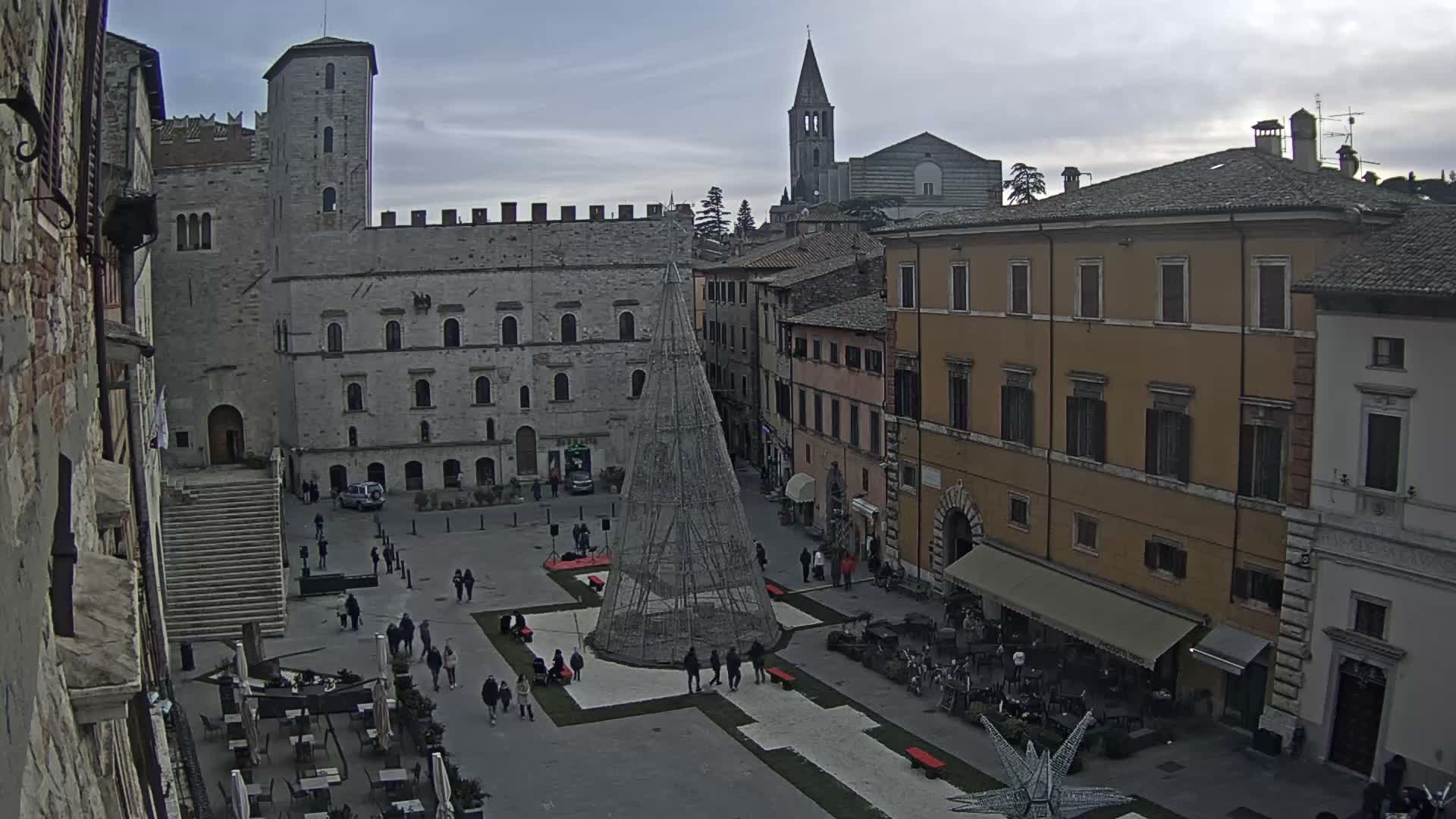 Todi, Piazza del Popolo Square Live Cam - Todi, Perugia, Umbria, Italia