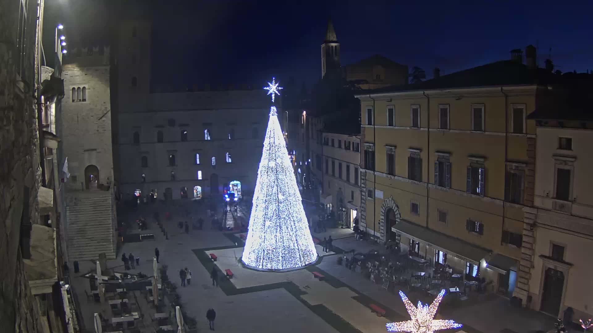 Todi, Piazza del Popolo Square Live Cam - Todi, Perugia, Umbria, Italia