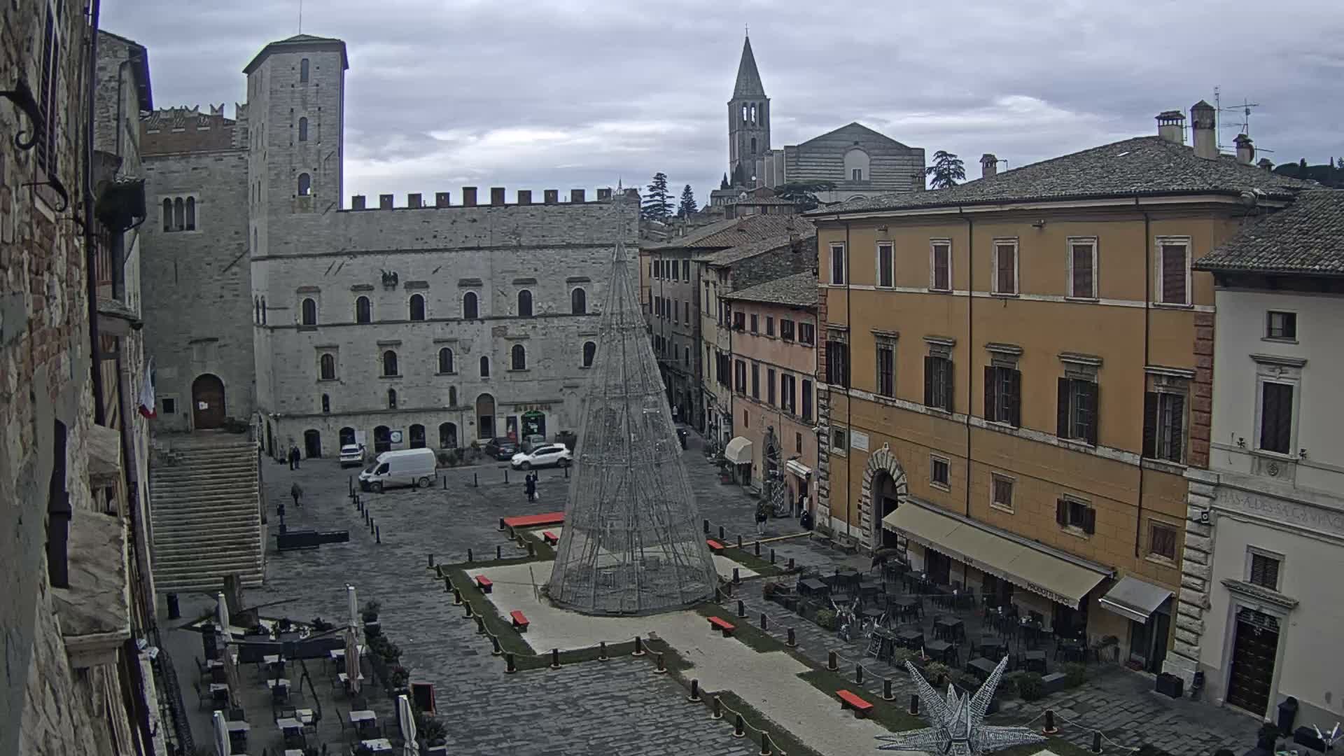 Todi, Piazza del Popolo Square Live Cam - Todi, Perugia, Umbria, Italia
