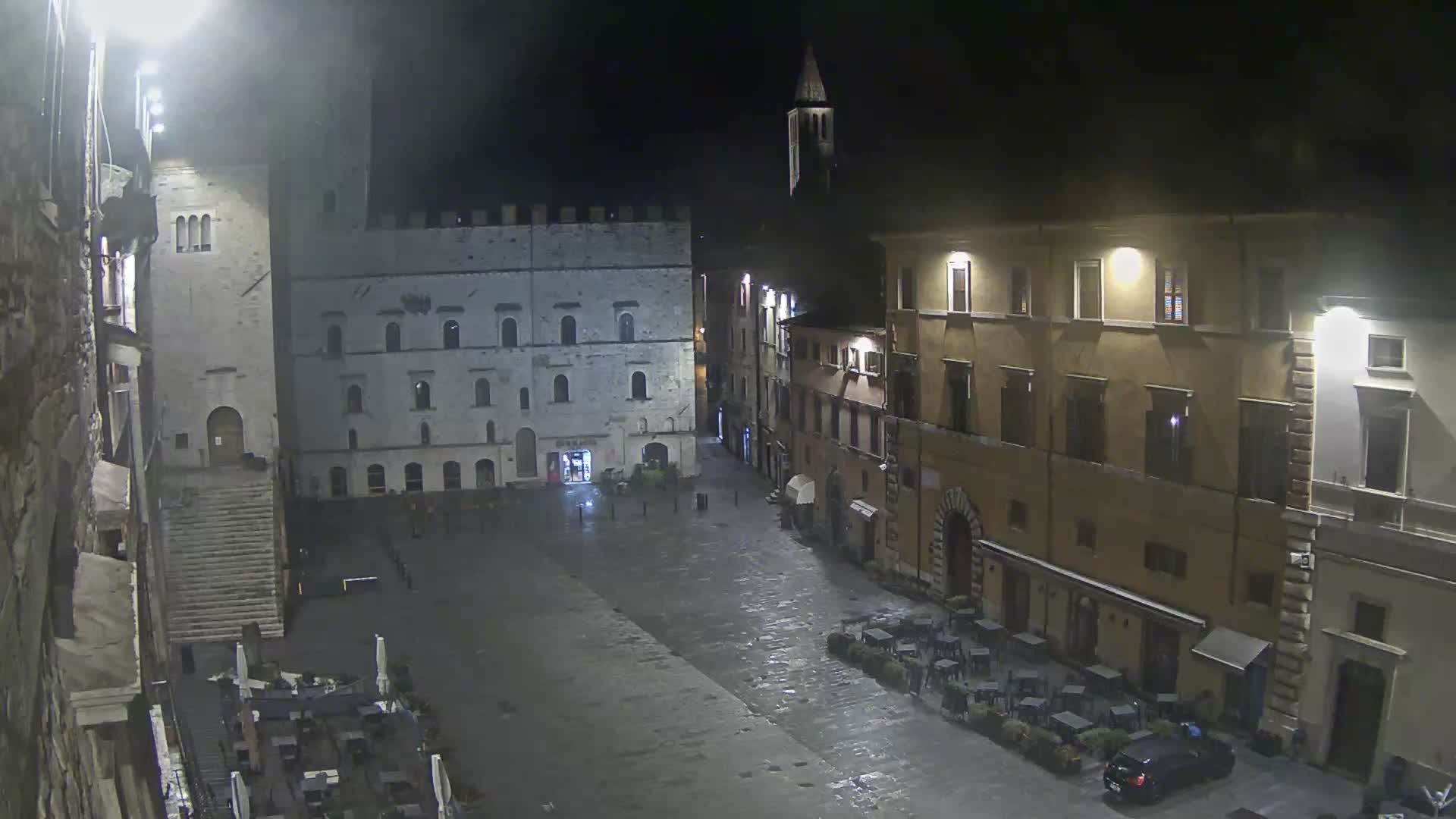 Todi, Piazza del Popolo Square Live Cam - Todi, Perugia, Umbria, Italia