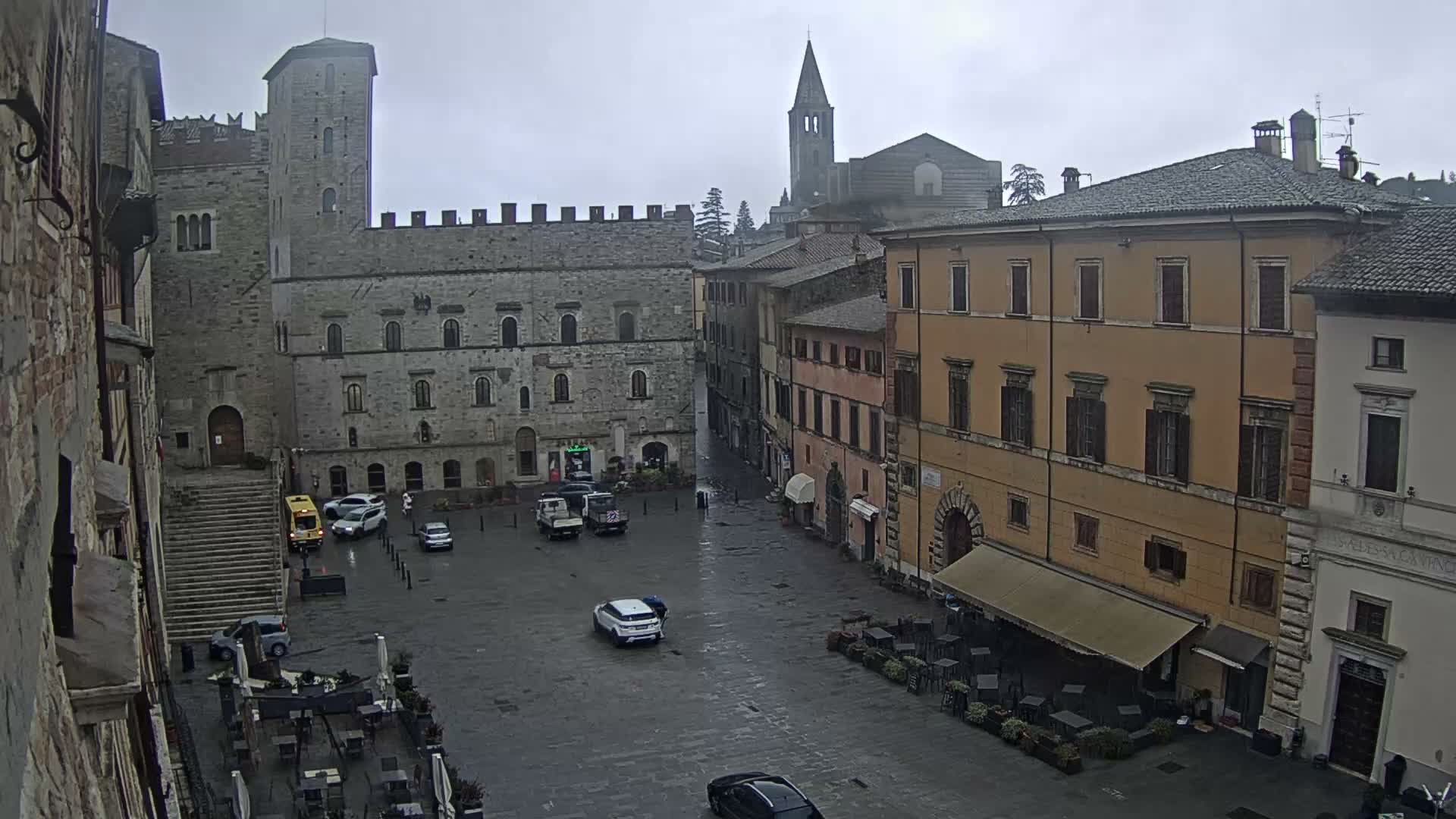 Todi, Piazza del Popolo Square Live Cam - Todi, Perugia, Umbria, Italia