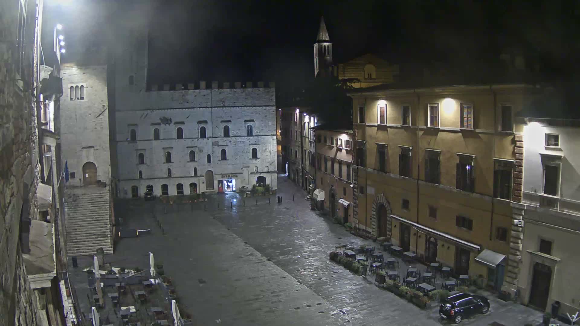 Todi, Piazza del Popolo Square Live Cam - Todi, Perugia, Umbria, Italia