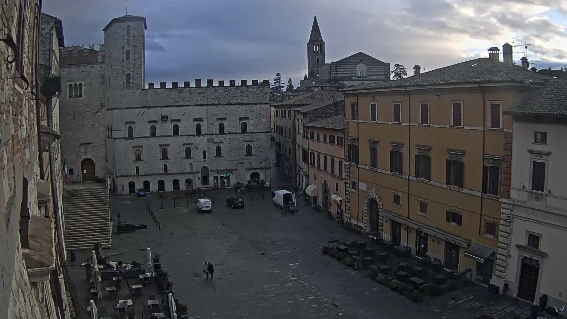 Todi, Piazza del Popolo Square Live Cam - Todi, Perugia, Umbria, Italia