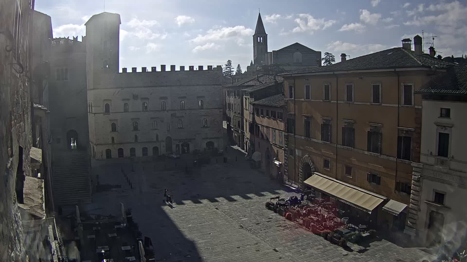 Todi, Piazza del Popolo Square Live Cam - Todi, Perugia, Umbria, Italia